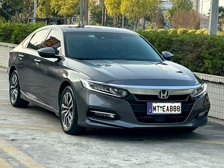 Фото 3 - Honda Accord
