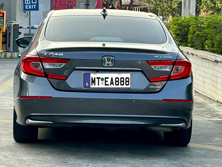 Фото 5 - Honda Accord