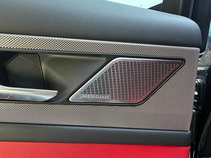 Фото 16 - Jaguar XE L