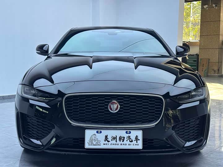 Фото 7 - Jaguar XE L