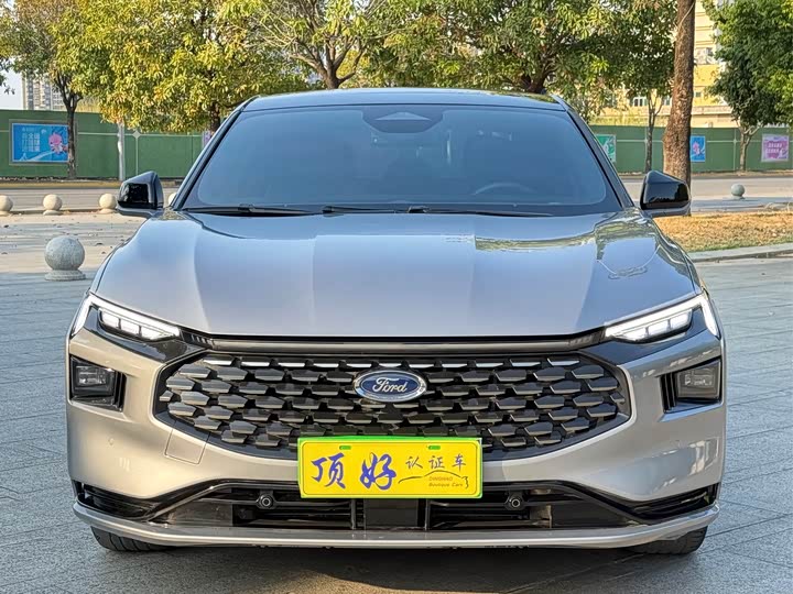 Фото 2 - Ford Mondeo