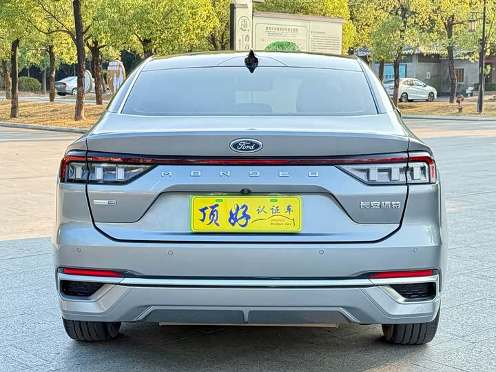 Фото 5 - Ford Mondeo