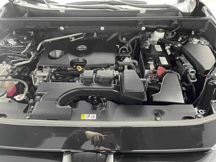 Фото 12 - Toyota RAV4