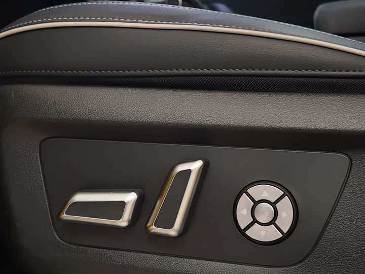 Фото 14 - Tank 300