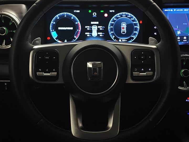 Фото 16 - Tank 300