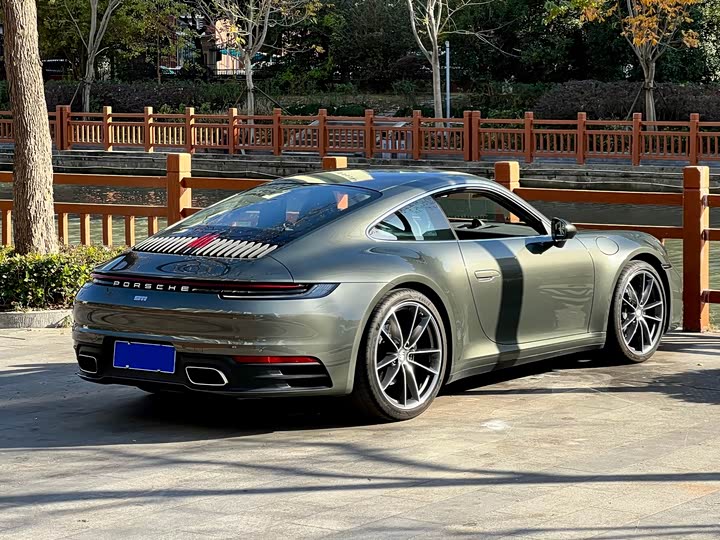 Фото 4 - Porsche 911