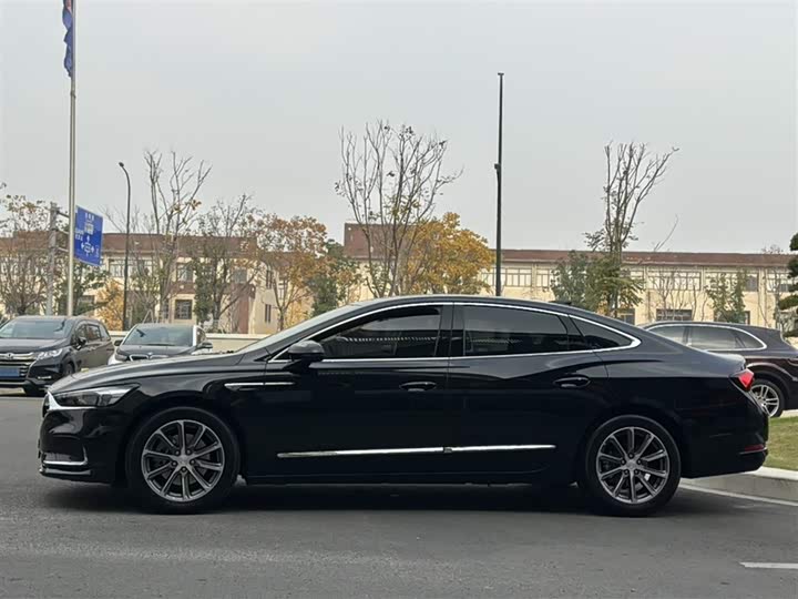 Фото 11 - Buick LaCrosse