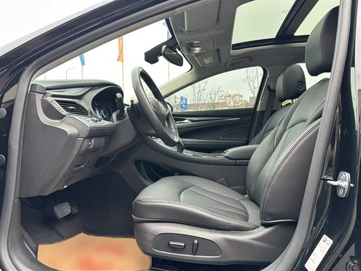 Фото 15 - Buick LaCrosse