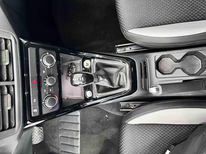 Фото 12 - Volkswagen Tacqua