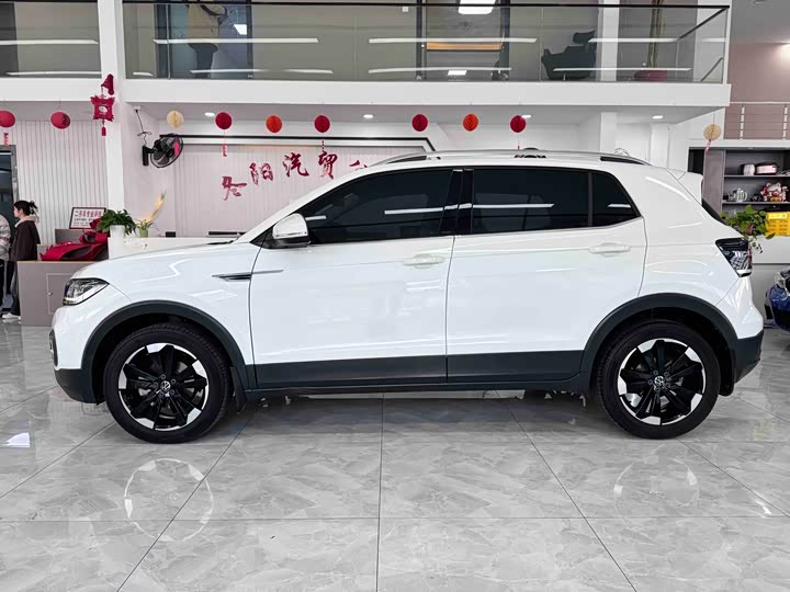 Фото 3 - Volkswagen Tacqua