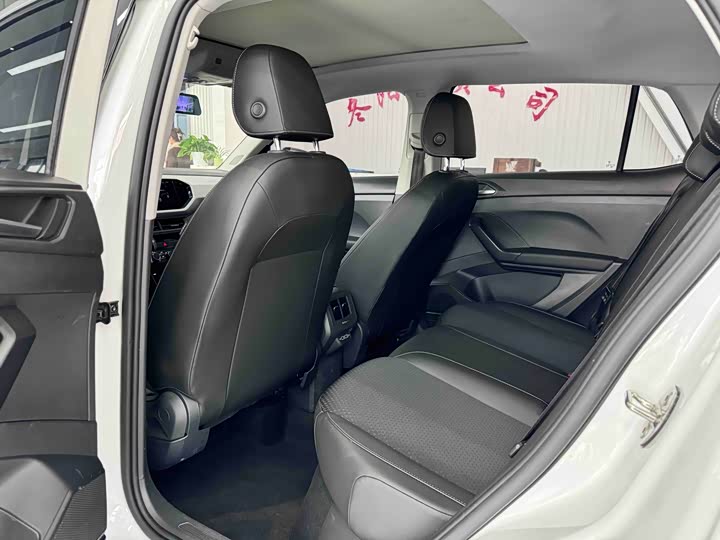 Фото 8 - Volkswagen Tacqua