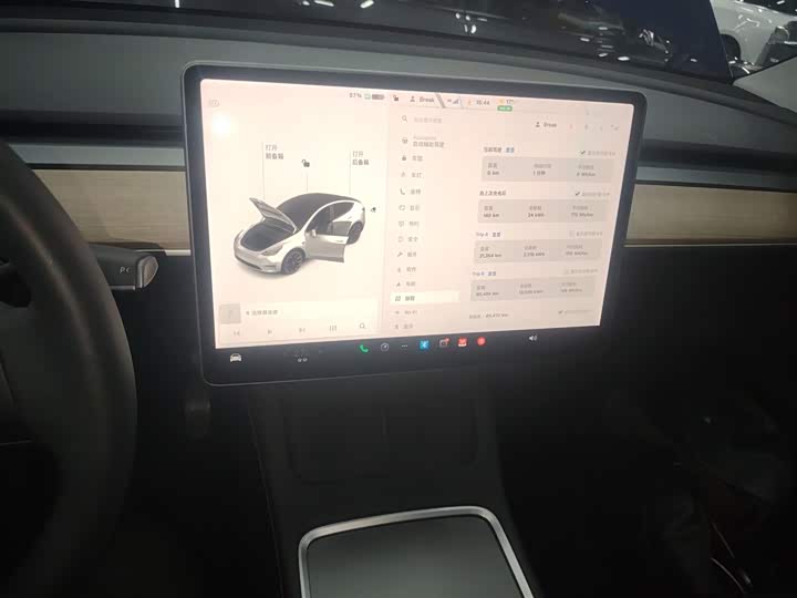 Фото 13 - Tesla Model Y