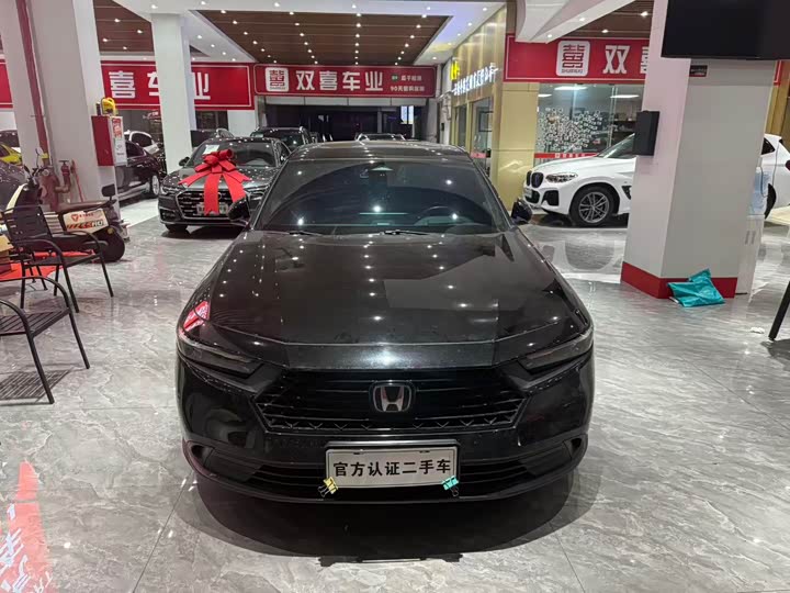 Фото 2 - Honda Accord