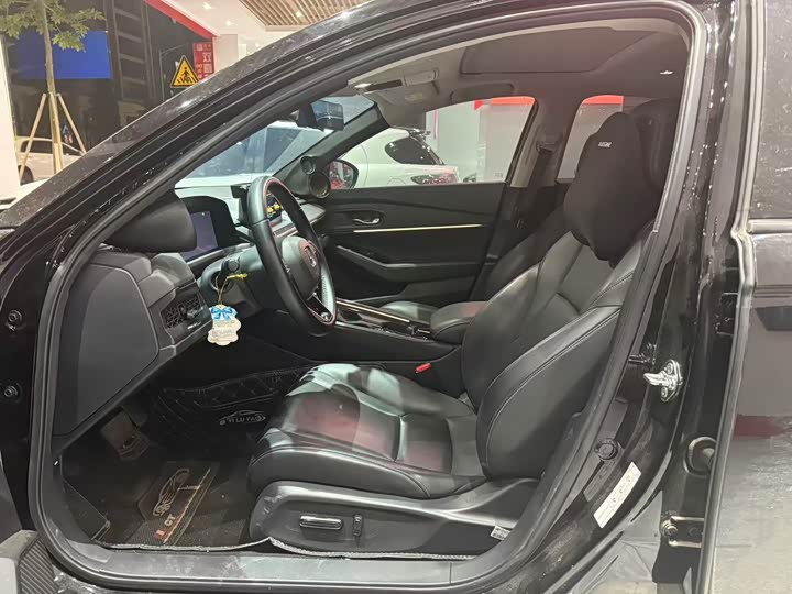 Фото 4 - Honda Accord