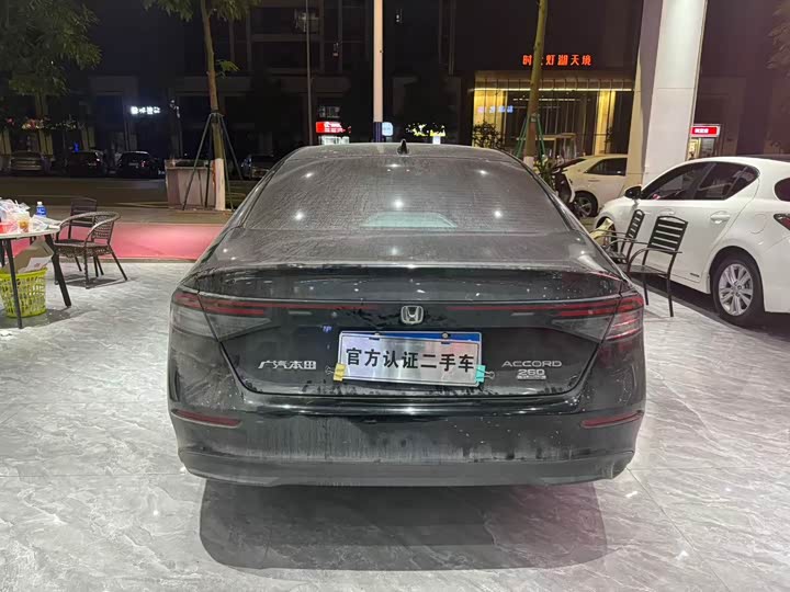 Фото 8 - Honda Accord