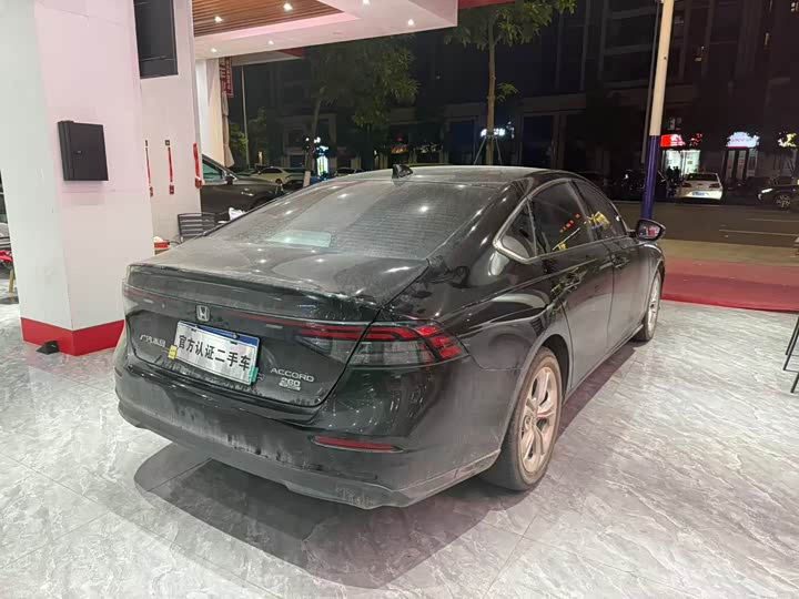 Фото 9 - Honda Accord