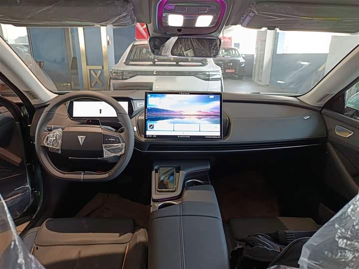 Фото 12 - Changan Deepal SL03