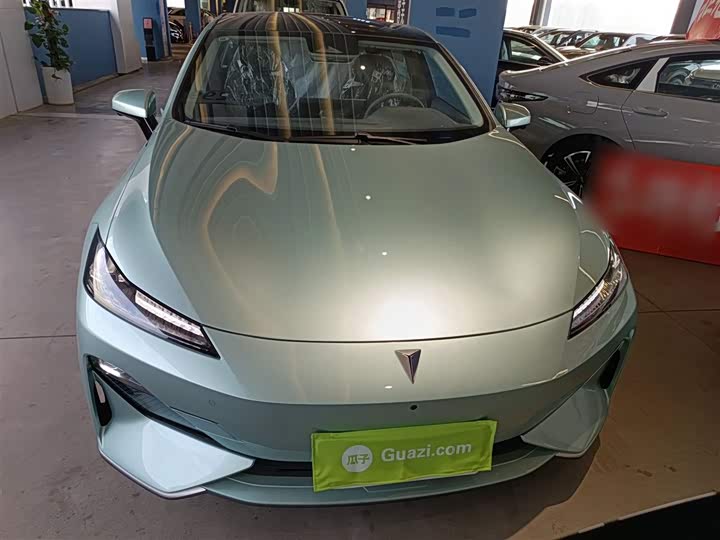 Фото 19 - Changan Deepal SL03