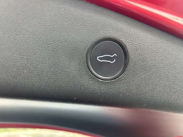 Фото 21 - Tesla Model 3