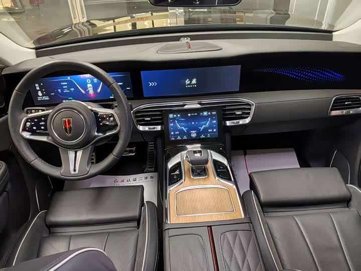 Фото 5 - Hongqi E-HS9