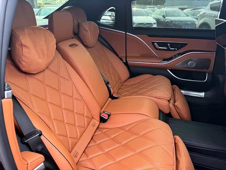 Фото 6 - Mercedes-Benz Maybach S-Class