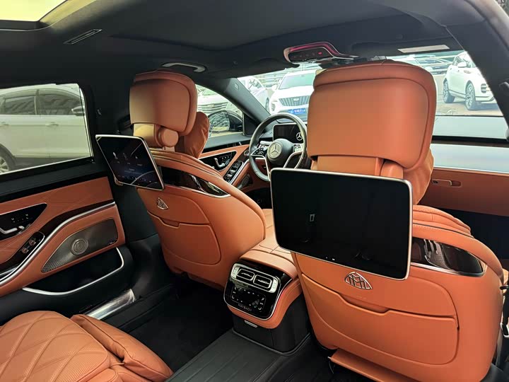 Фото 7 - Mercedes-Benz Maybach S-Class