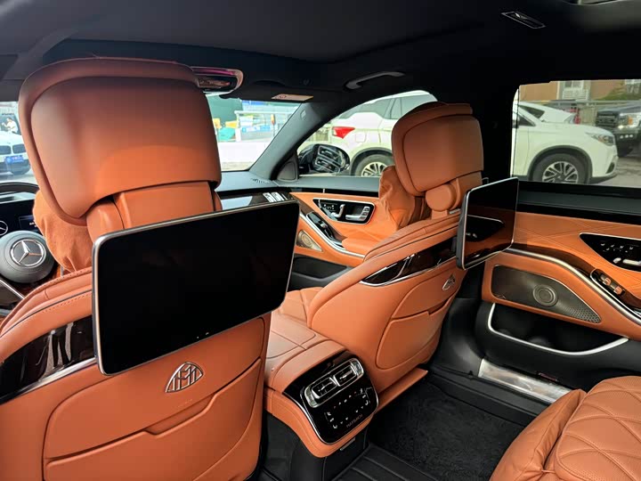 Фото 8 - Mercedes-Benz Maybach S-Class