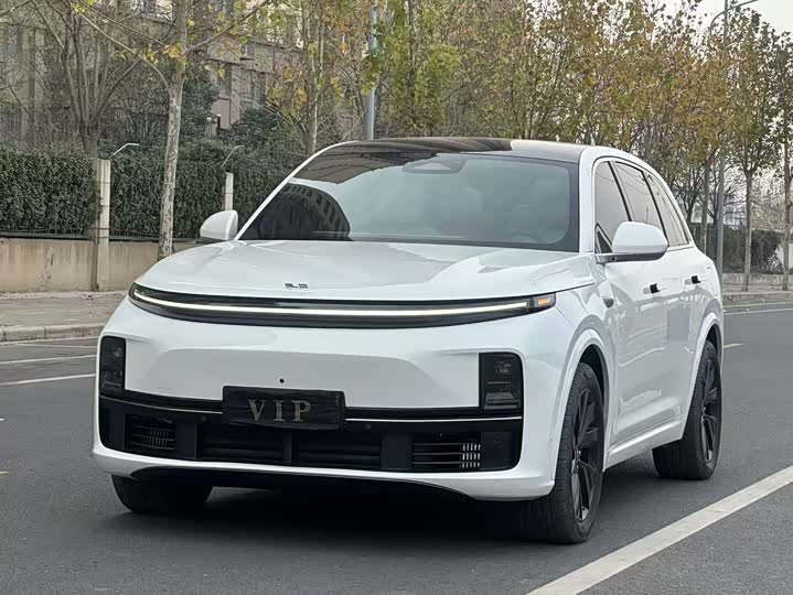 Photo 1 - LiXiang L7