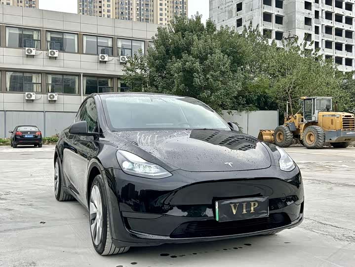 Фото 4 - Tesla Model Y