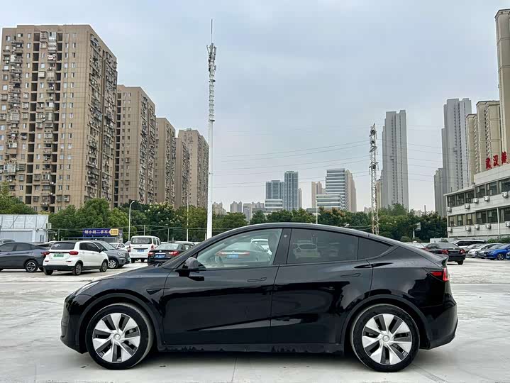 Фото 5 - Tesla Model Y