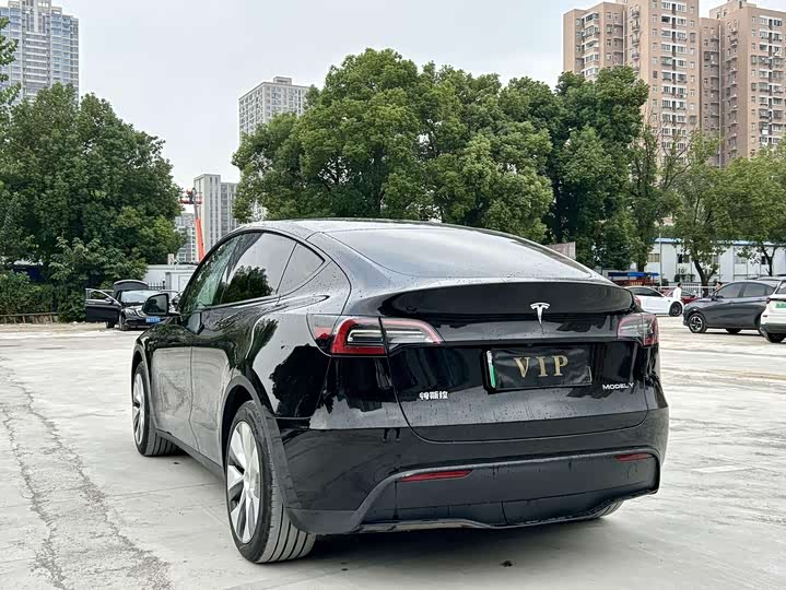 Фото 7 - Tesla Model Y