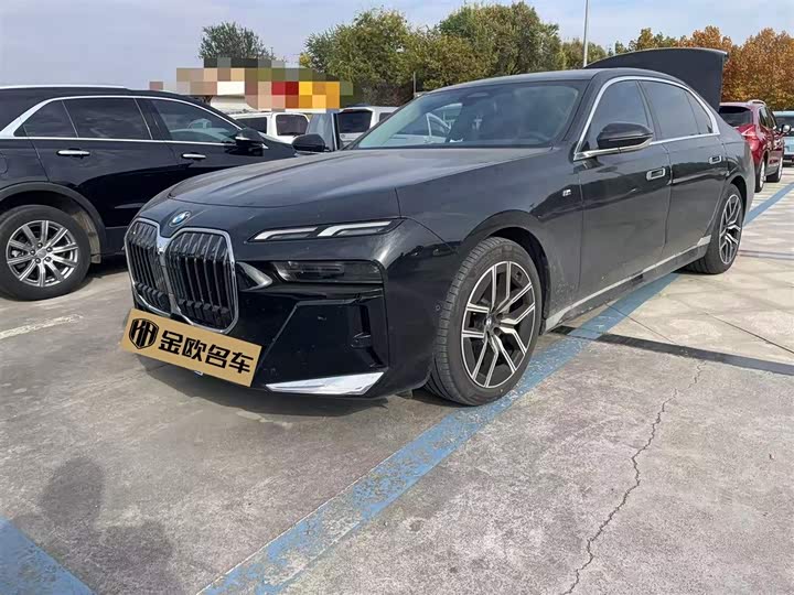 Фото 1 - BMW 7 Series