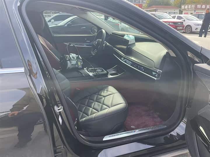 Фото 4 - BMW 7 Series