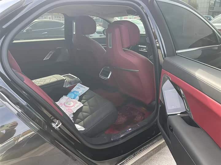 Фото 5 - BMW 7 Series