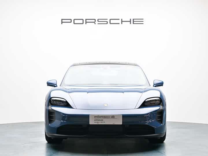 Фото 2 - Porsche Taycan