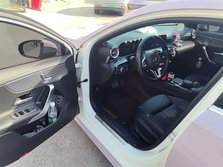 Фото 16 - Mercedes-Benz A-Class