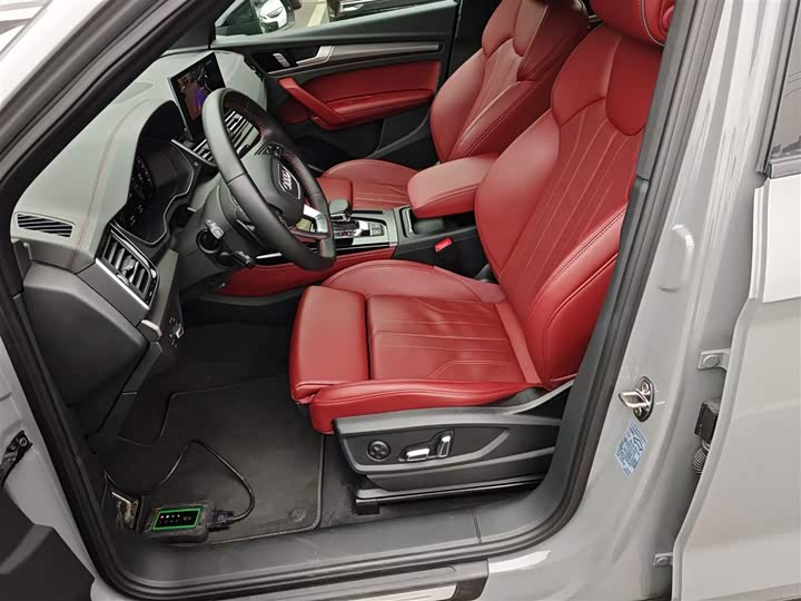 Фото 15 - Audi Q5L