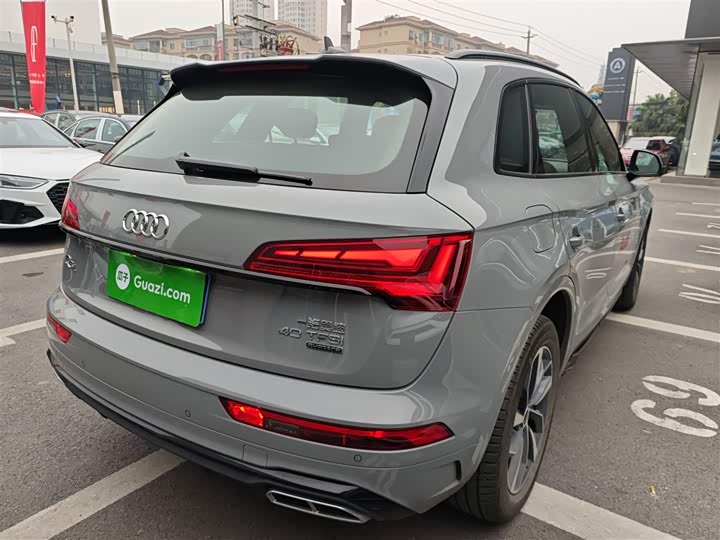 Фото 7 - Audi Q5L