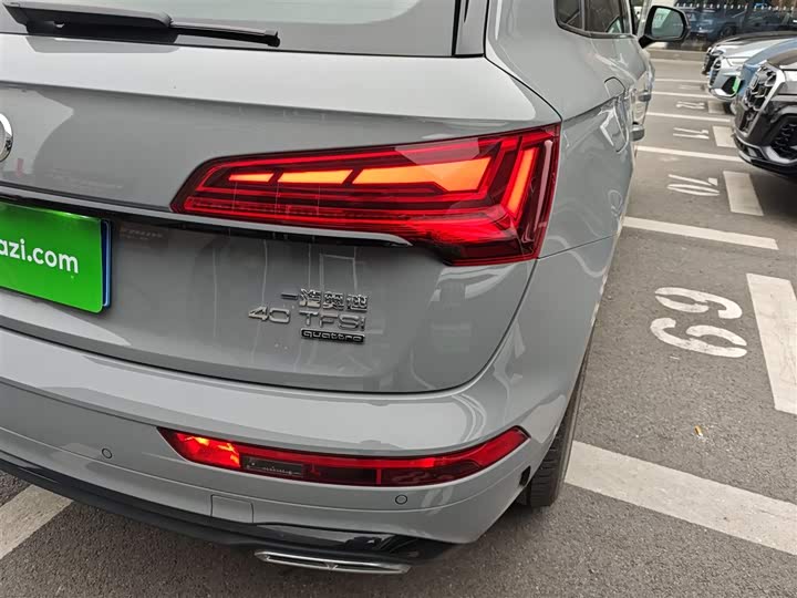 Фото 8 - Audi Q5L