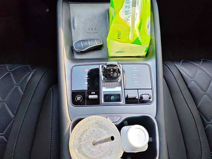 Фото 14 - BYD Sea Lion 07 EV