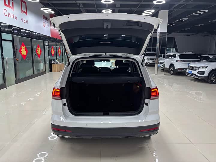 Фото 18 - Volkswagen Tharu