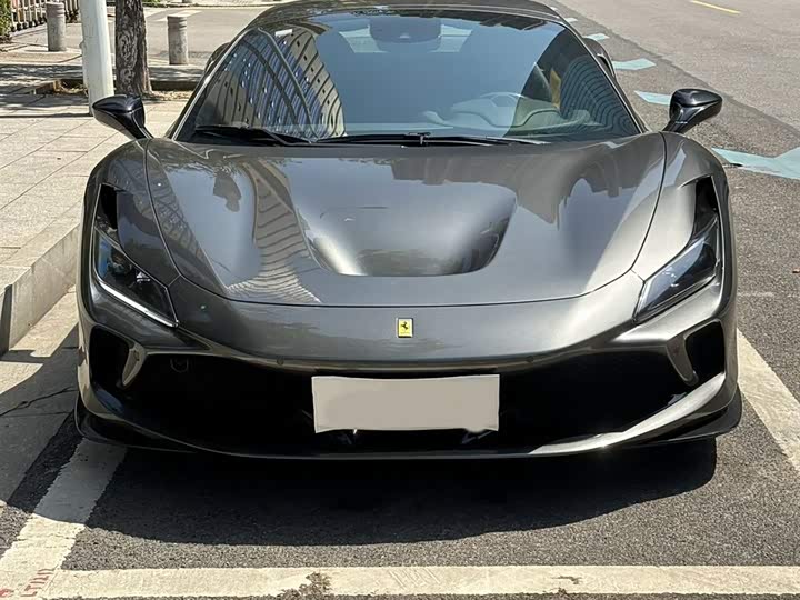 Фото 3 - Ferrari F8