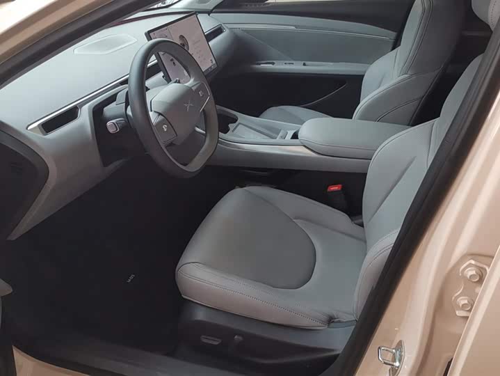 Фото 9 - XPeng Mona M03