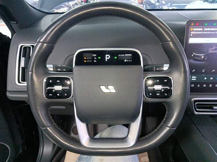 Фото 11 - LiXiang L9