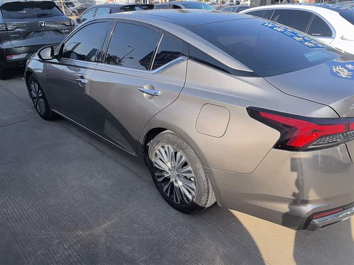 Фото 21 - Nissan Teana