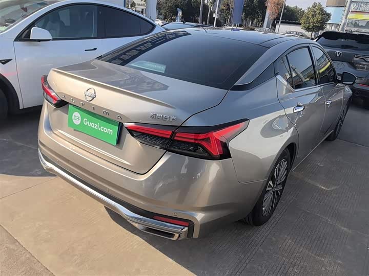 Фото 23 - Nissan Teana