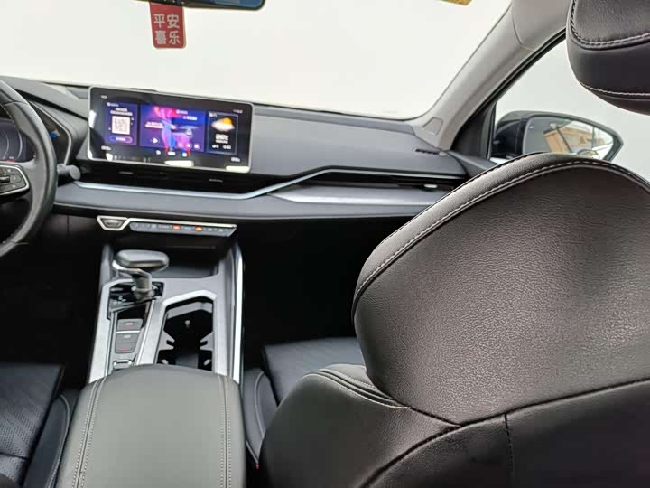 Фото 7 - Geely Preface