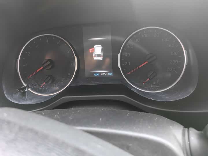 Фото 11 - Toyota RAV4