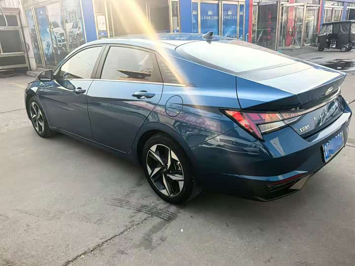 Фото 5 - Hyundai Elantra N line