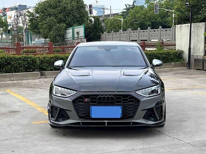 Фото 2 - Audi S4